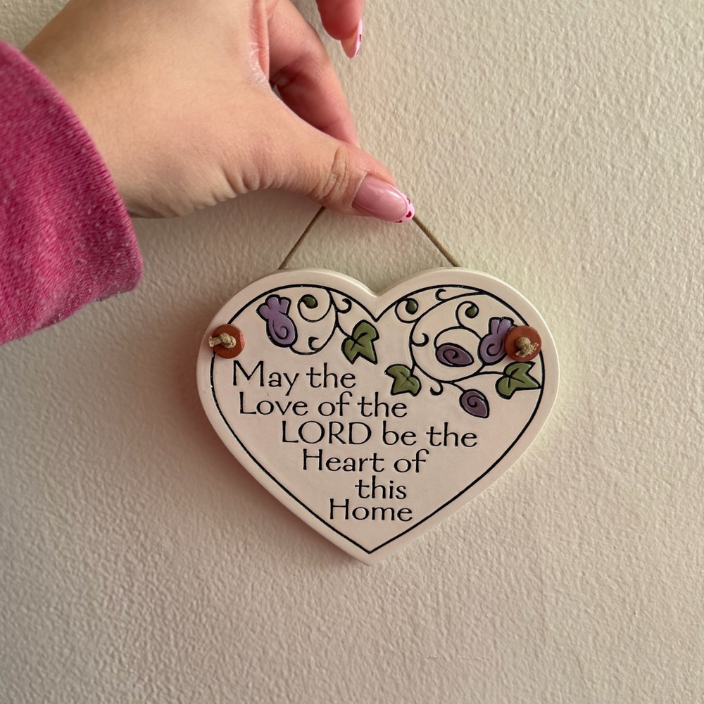 Vintage Heart Shaped Wall Hanging with Inspirational Quote